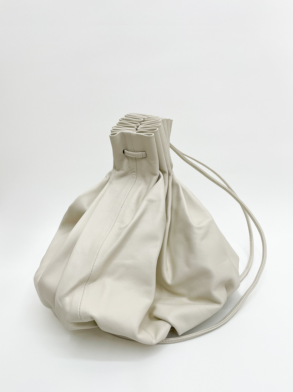 Pleated Balloon Bag (Cream)